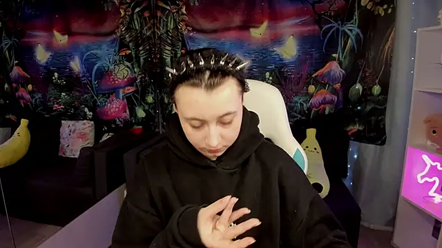 ClaraParks online show from April 11, 2026, 7:45 am