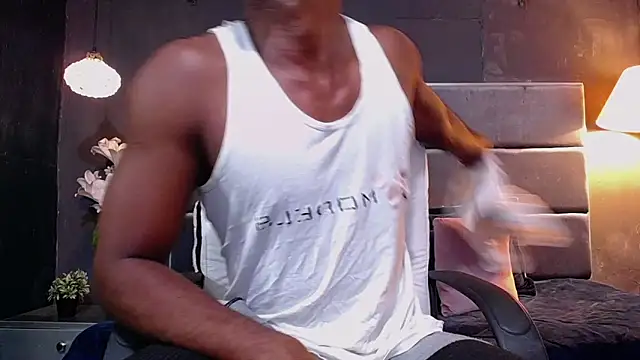 blackbignude online show from October 29, 2025, 1:19 am