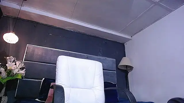 blackbignude online show from November 29, 2025, 1:19 am