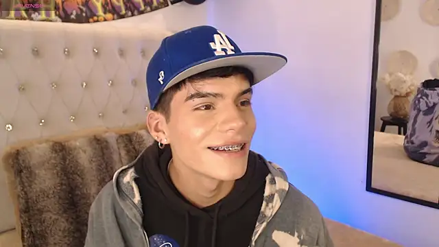 Dulcey  online show from October 27, 2025, 5:22 am