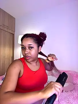 Snapshot of _Zahara_ chatting on October 19, 2025, 7:25 pm Zahara online show from October 19, 2025, 7:25 pm