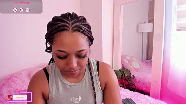 Snapshot of _Zahara_ chatting on October 27, 2025, 7:51 pm Zahara online show from October 27, 2025, 7:51 pm