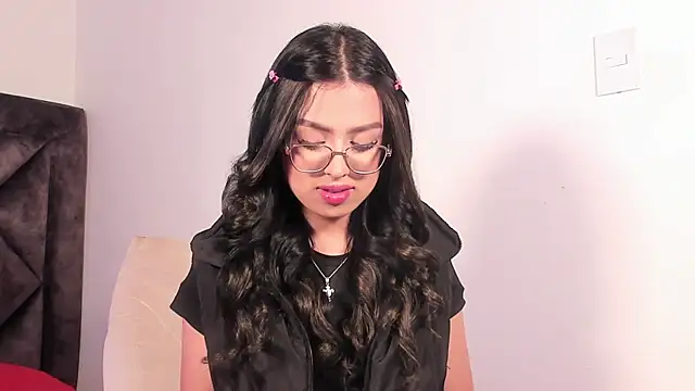 SamanthaRivas  online show from September 12, 2025, 9:59 pm