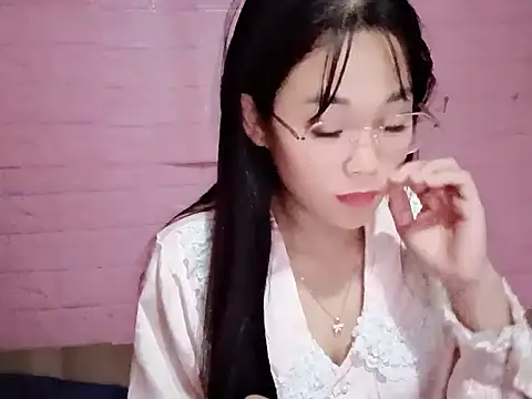 Snapshot of Maimai00 chatting on November 5, 2025, 12:10 am Maimai00 online show from November 5, 2025, 12:10 am