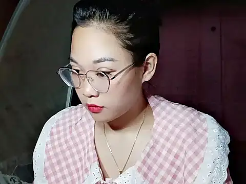 Snapshot of Maimai00 chatting on November 10, 2025, 2:32 am Maimai00 online show from November 10, 2025, 2:32 am