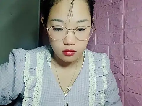 Snapshot of Maimai00 chatting on November 23, 2025, 4:23 am Maimai00 online show from November 23, 2025, 4:23 am