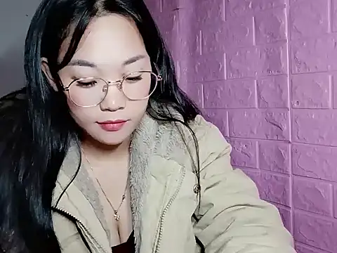 Snapshot of Maimai00 chatting on November 24, 2025, 2:28 pm Maimai00 online show from November 24, 2025, 2:28 pm