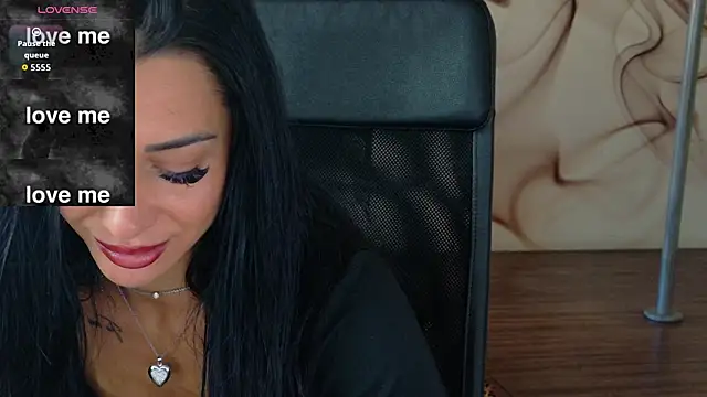 NaomiScarlet online show from September 22, 2025, 6:37 am