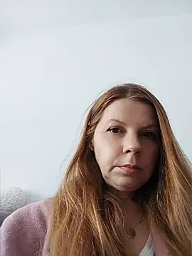 RoxanneLiss online show from May 14, 2026, 8:43 am