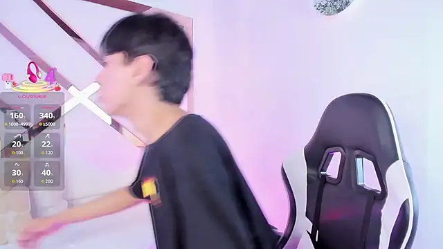 Jim twink online show from February 5, 2026, 7:51 pm