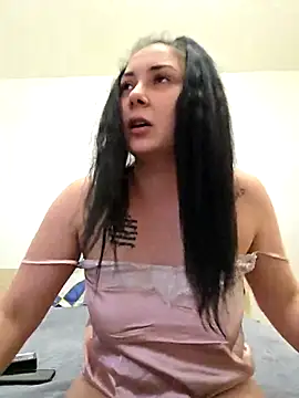 Snapshot of SaraViss20 chatting on February 4, 2026, 12:33 pm SaraViss20 online show from February 4, 2026, 12:33 pm