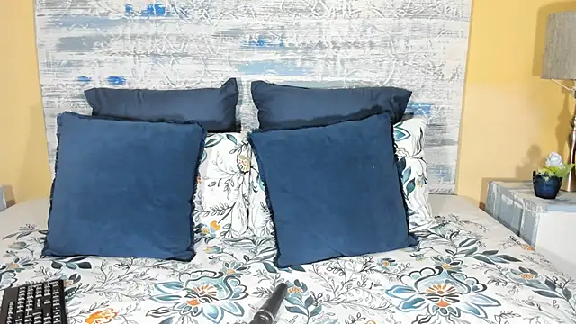 Jess555 online show from November 26, 2025, 8:48 am