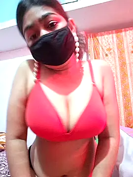 SofiaLeo online show from October 28, 2025, 7:05 pm