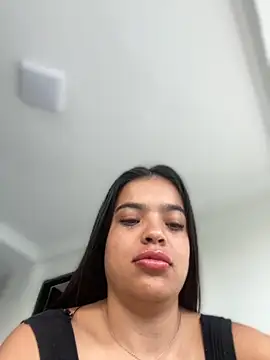 Snapshot of JuanitaMore01 chatting on September 28, 2025, 8:14 pm JuanitaMore01 online show from September 28, 2025, 8:14 pm