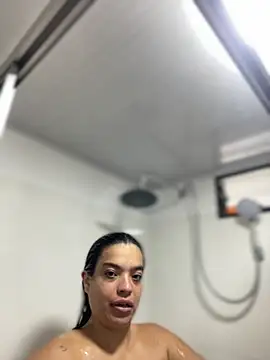 Snapshot of JuanitaMore01 chatting on September 29, 2025, 8:13 pm JuanitaMore01 online show from September 29, 2025, 8:13 pm
