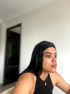 JuanitaMore01 online show from November 9, 2025, 7:56 pm