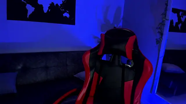 ZoeValencia1 online show from October 8, 2025, 12:58 pm