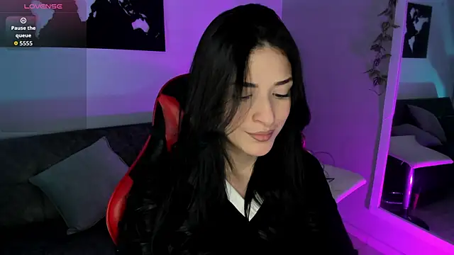 ZoeValencia1 online show from December 15, 2025, 12:09 pm