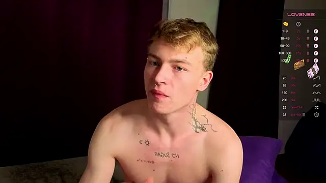 callmealexthx online show from October 20, 2025, 4:35 am