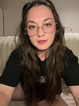 liloush   online show from June 1, 2026, 7:59 pm