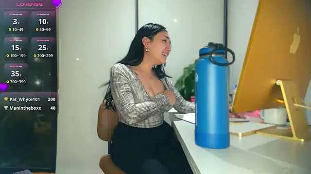 Snapshot of yuzhara chatting on September 10, 2025, 3:17 am yuzhara online show from September 10, 2025, 3:17 am