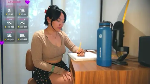 yuzhara online show from October 29, 2025, 1:24 pm