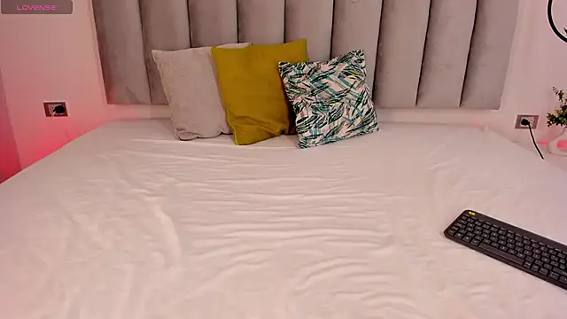 Tina curly online show from February 28, 2026, 11:00 am