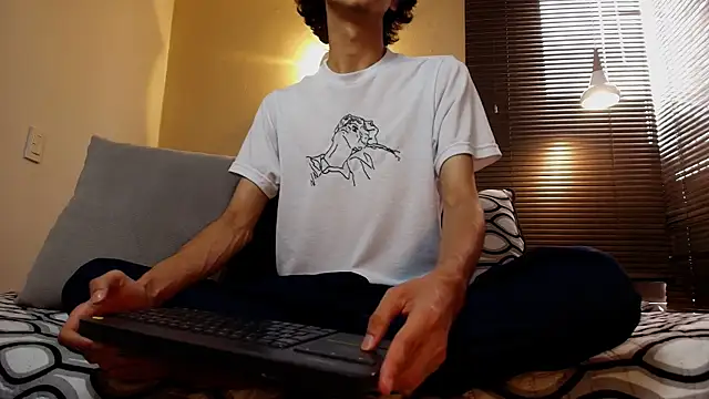 Snapshot of Lucian_Morel_S chatting on November 20, 2025, 12:16 pm Lucian Morel S online show from November 20, 2025, 12:16 pm