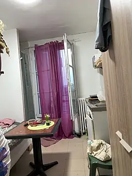 sexentrevoisin online show from March 7, 2026, 5:43 pm