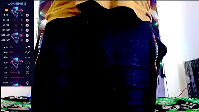 Snapshot of smith_hot29 chatting on December 4, 2025, 5:06 am smith hot29 online show from December 4, 2025, 5:06 am