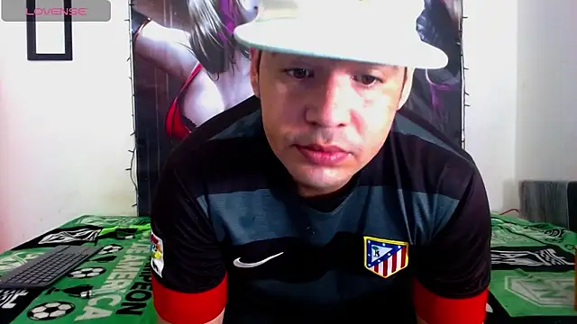 Snapshot of smith_hot29 chatting on February 14, 2026, 4:20 am smith hot29 online show from February 14, 2026, 4:20 am