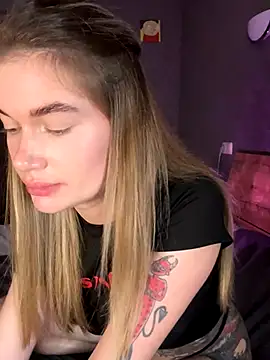 Snapshot of TechnooBabyy chatting on October 20, 2025, 4:51 pm TechnooBabyy online show from October 20, 2025, 4:51 pm