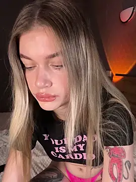 Snapshot of TechnooBabyy chatting on October 29, 2025, 7:26 pm TechnooBabyy online show from October 29, 2025, 7:26 pm