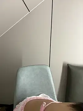 Snapshot of lelebaybay888 chatting on October 17, 2025, 4:20 pm lelebaybay888 online show from October 17, 2025, 4:20 pm