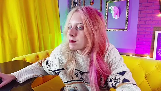 SakuraBliss online show from October 17, 2025, 2:19 pm