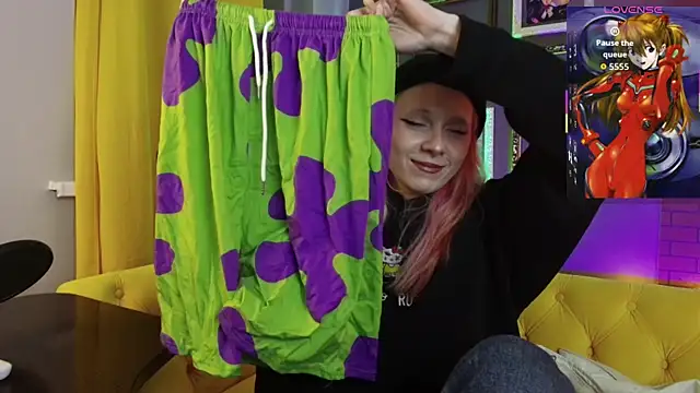 SakuraBliss online show from October 27, 2025, 5:50 pm