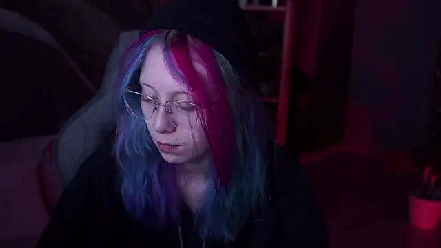 SakuraBliss online show from November 14, 2025, 11:20 am