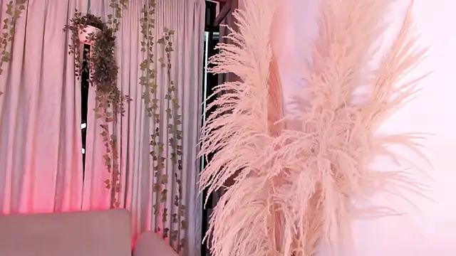 AdharaSweet1  online show from April 15, 2026, 6:20 am