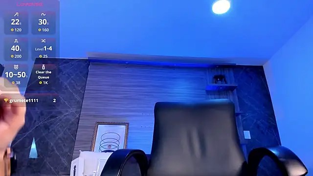 MadisonAnngel online show from November 4, 2025, 7:35 pm