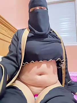  Laiali  online show from October 19, 2025, 1:23 pm