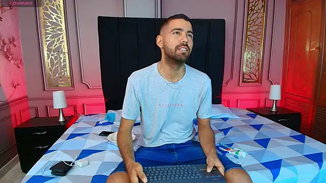 magnus serket online show from September 29, 2025, 11:37 am