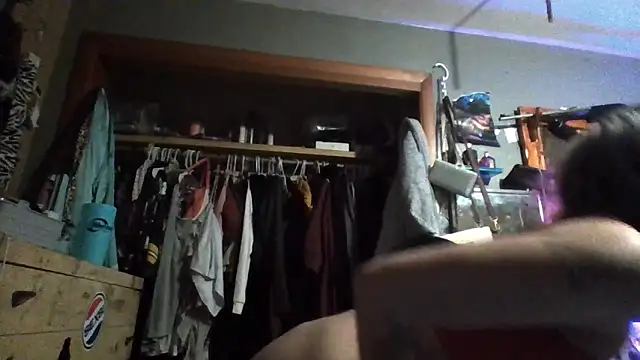 flavi1996 online show from December 20, 2025, 7:15 am