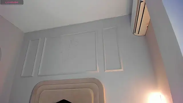 Anamonrroe online show from February 10, 2026, 7:51 pm