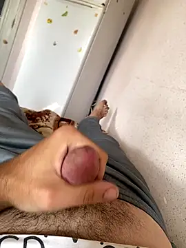 louaisex online show from September 10, 2025, 7:41 am