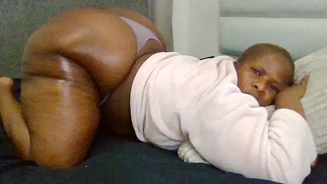 Snapshot of SexyNonnyy chatting on October 31, 2025, 2:45 am SexyNonnyy online show from October 31, 2025, 2:45 am