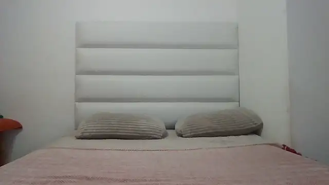 SexyNonnyy online show from April 28, 2026, 3:11 am