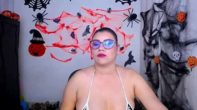 Snapshot of ValeriaHairy chatting on October 11, 2025, 6:12 am ValeriaHairy online show from October 11, 2025, 6:12 am