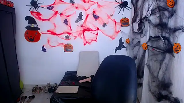 Snapshot of ValeriaHairy chatting on October 13, 2025, 2:00 am ValeriaHairy online show from October 13, 2025, 2:00 am