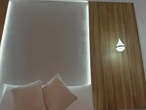 samantha 17  online show from March 14, 2026, 2:28 am