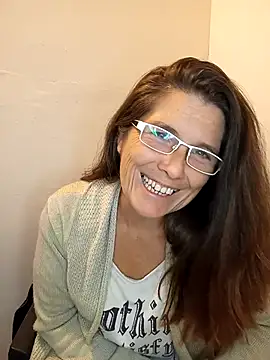 Merida2276 online show from November 8, 2025, 3:07 am